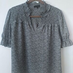 Pleione Black and White Puff Sleeve Ruffled Blouse